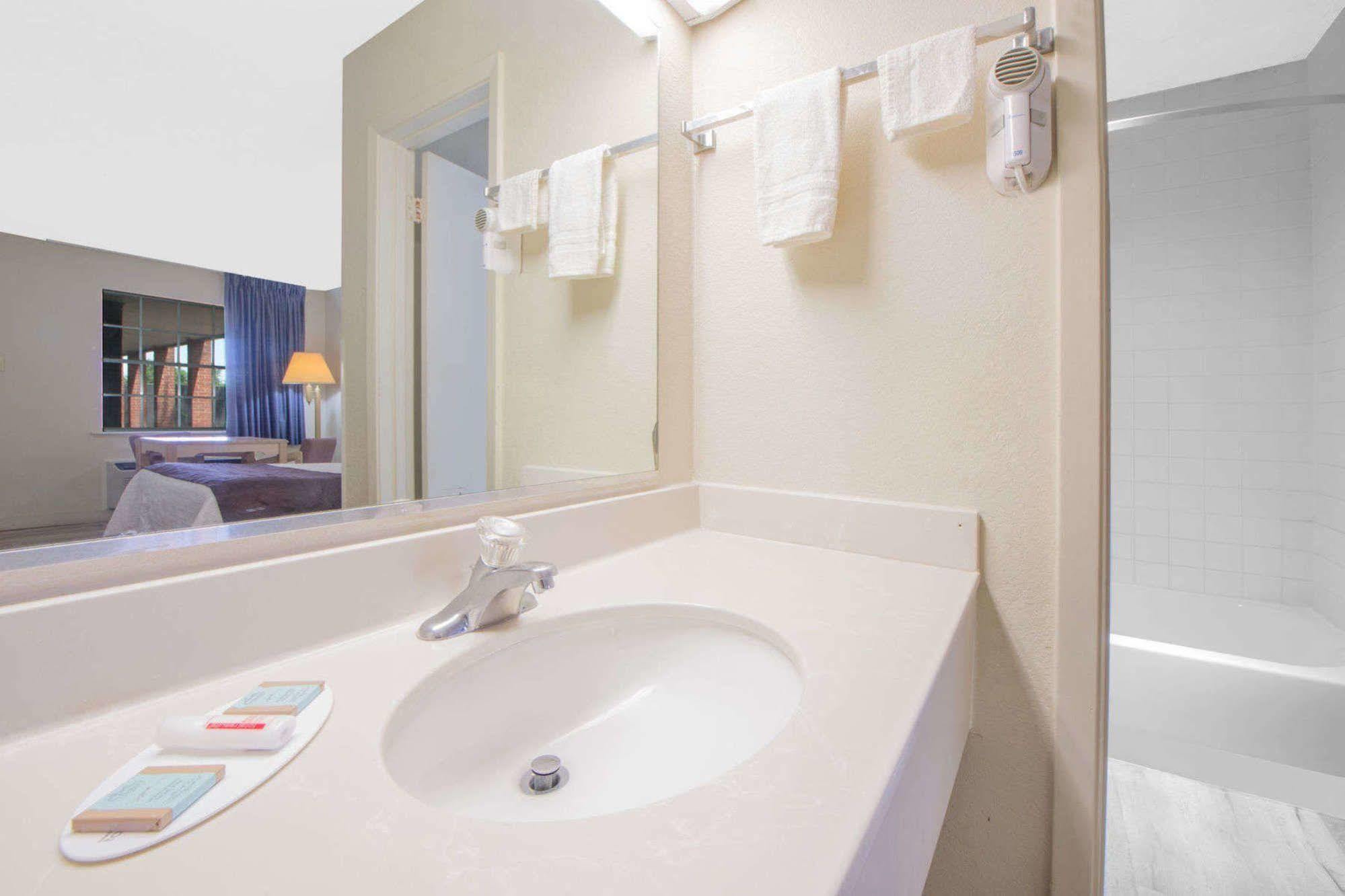 Holiday Inn Express Hotel And Suites Borger By Ihg Dış mekan fotoğraf